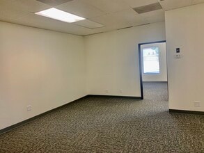 17151 Newhope St, Fountain Valley, CA for lease Interior Photo- Image 2 of 5