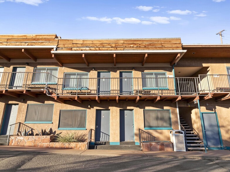 US 163 & San Juan River, Mexican Hat, UT for sale - Building Photo - Image 1 of 73