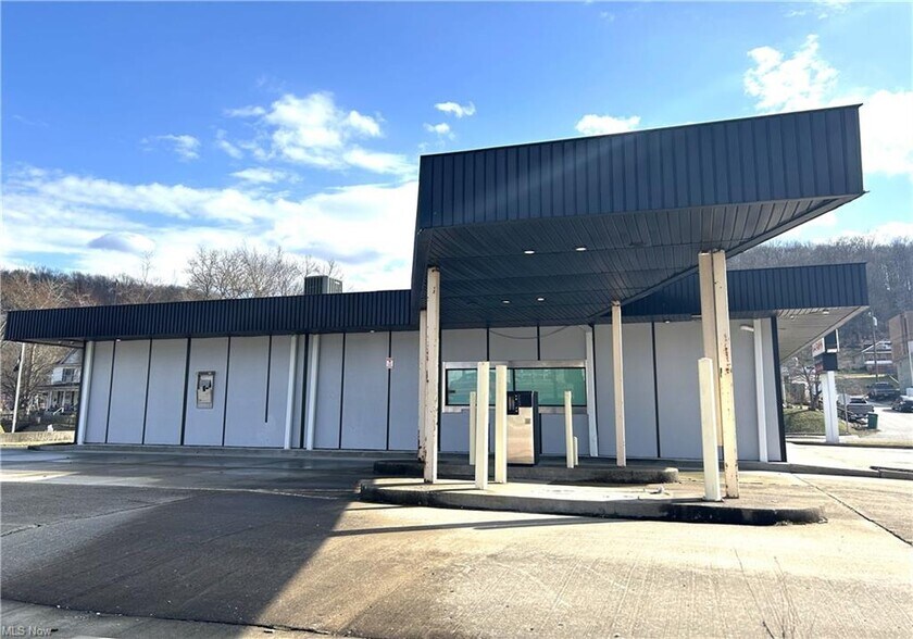 226 Washington St, Newell, WV 26050 Retail for Sale
