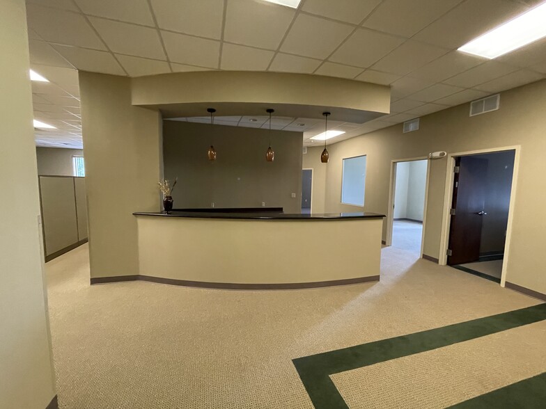 1010 Davis St, Jacksonville, FL for lease - Interior Photo - Image 3 of 33