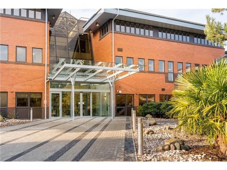 Gallows Hl, Warwick for lease - Building Photo - Image 1 of 8