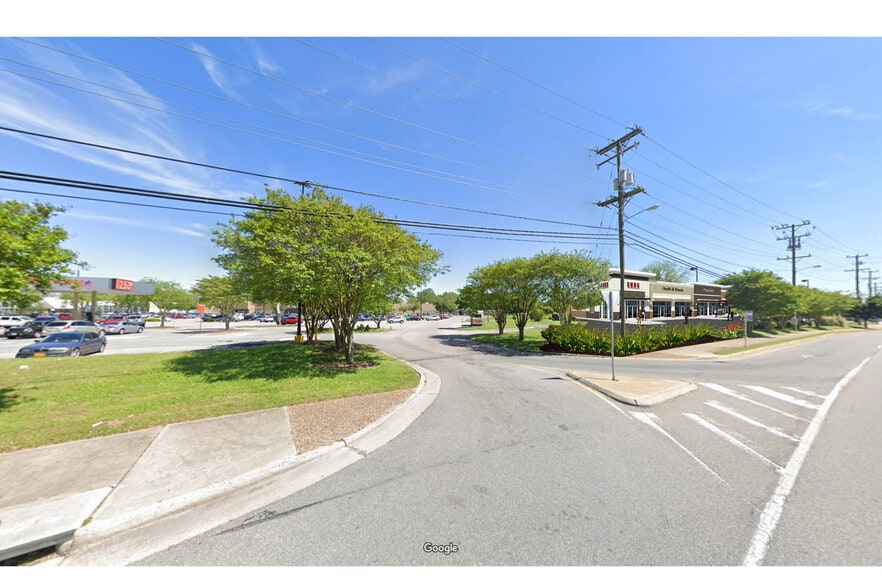 1110 N Main St, Suffolk, VA for lease - Building Photo - Image 3 of 3