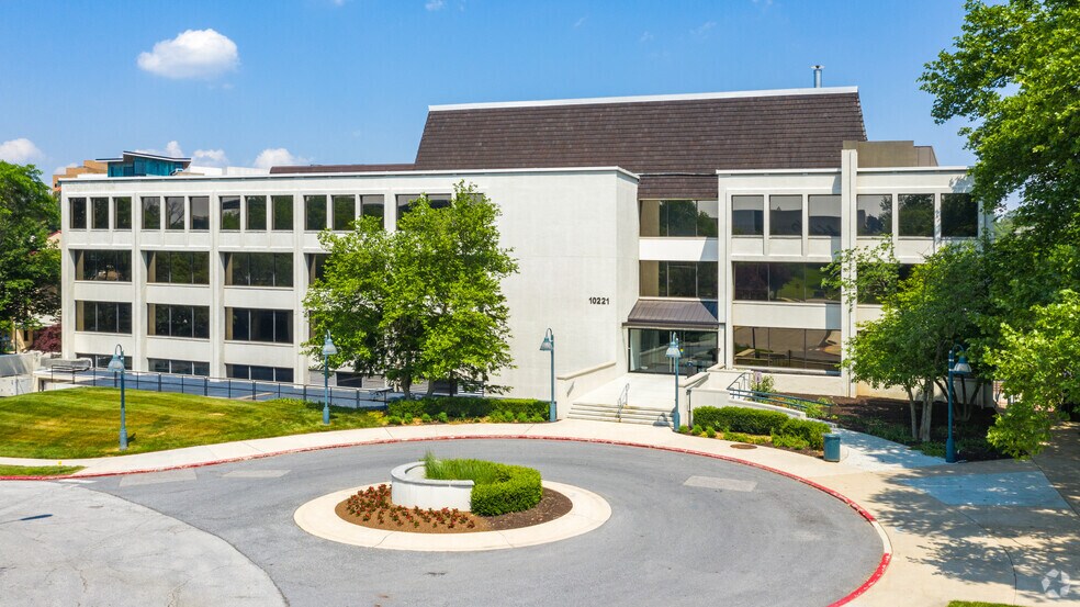 10221 Wincopin Cir, Columbia, MD for sale - Primary Photo - Image 1 of 1