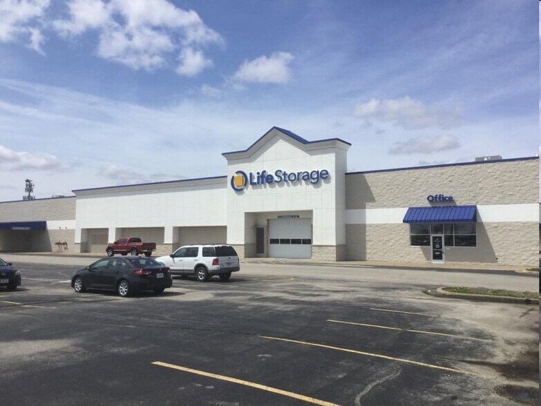 2100 Edgewood Rd SW, Cedar Rapids, IA for sale - Building Photo - Image 1 of 1