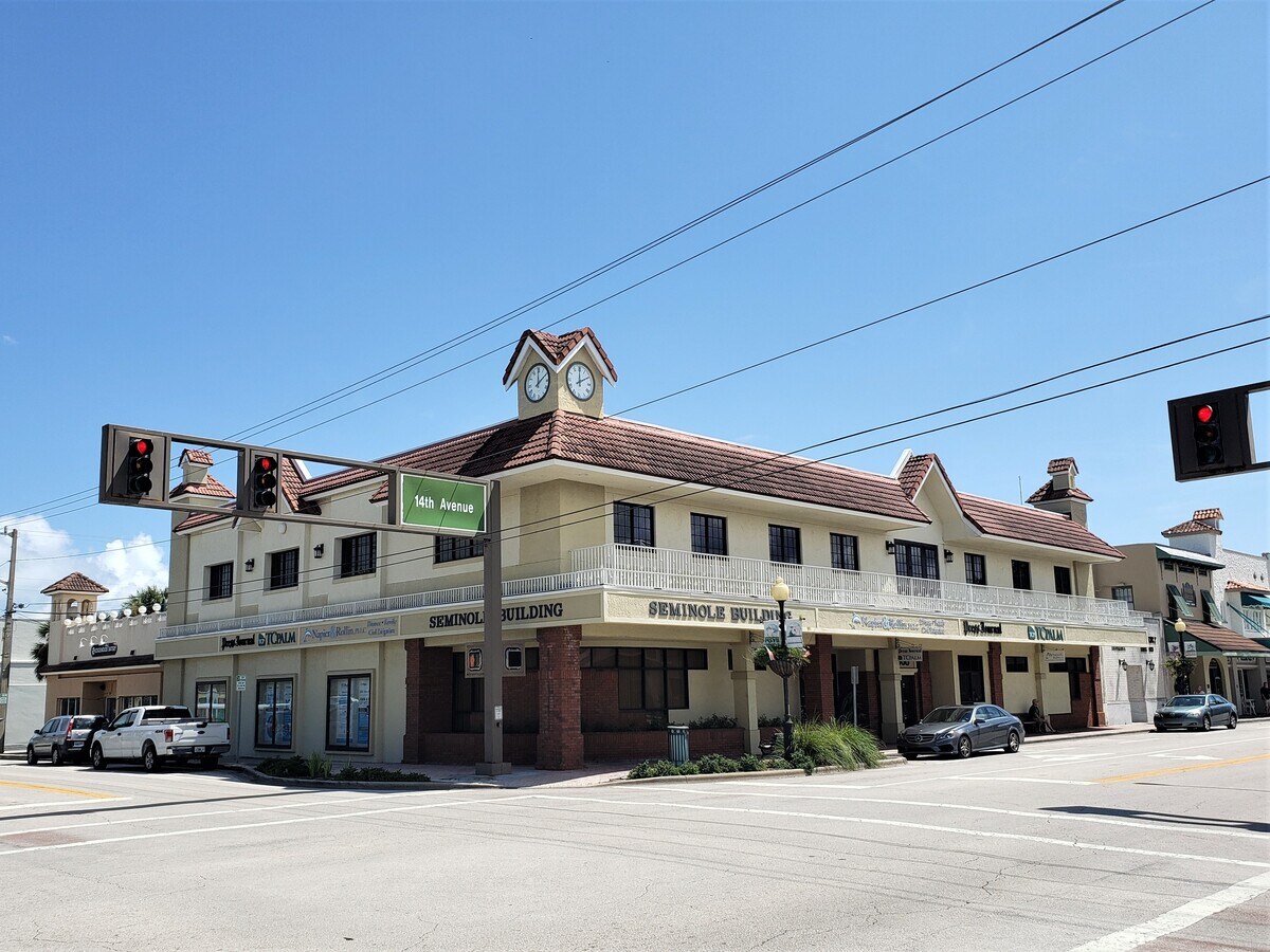 2058 14th Ave, Vero Beach, FL 32960