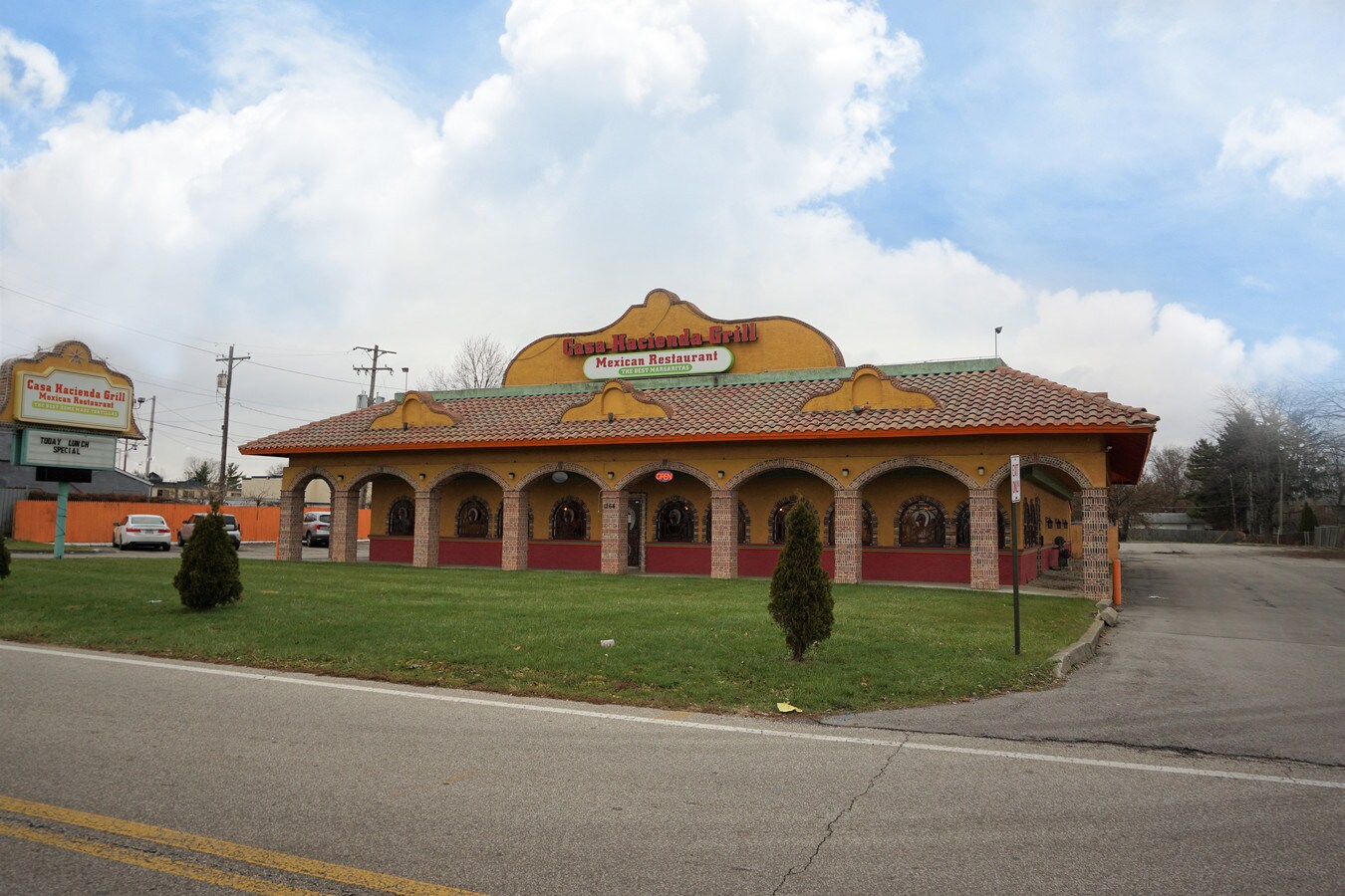 1264 E DublinGranville Rd, Columbus, OH 43229