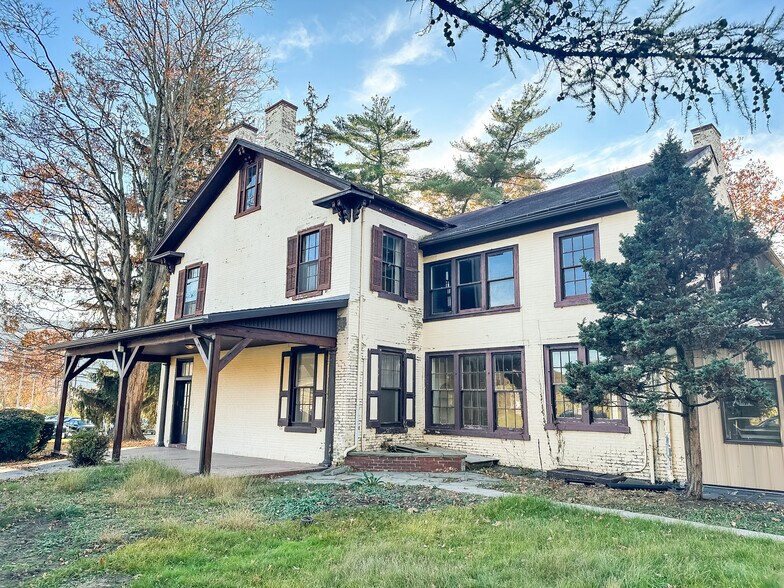 55 Pierce Ln, Montoursville, PA for lease - Building Photo - Image 2 of 9