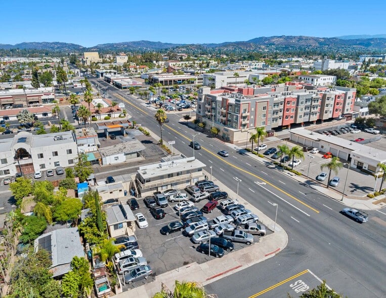 339 S Escondido Blvd, Escondido, CA for sale - Building Photo - Image 2 of 15