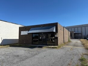 455 S Main St, High Point, NC for lease Interior Photo- Image 1 of 3