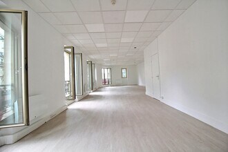 31 Rue De Châteaudun, Paris for lease Interior Photo- Image 2 of 13