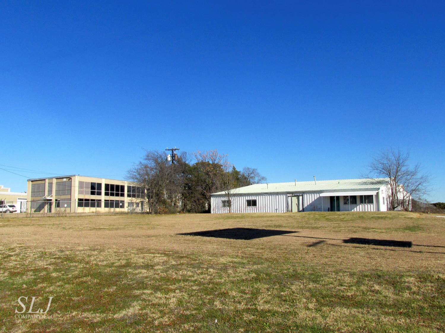 2420 N I-35E, Lancaster, TX for sale Building Photo- Image 1 of 1