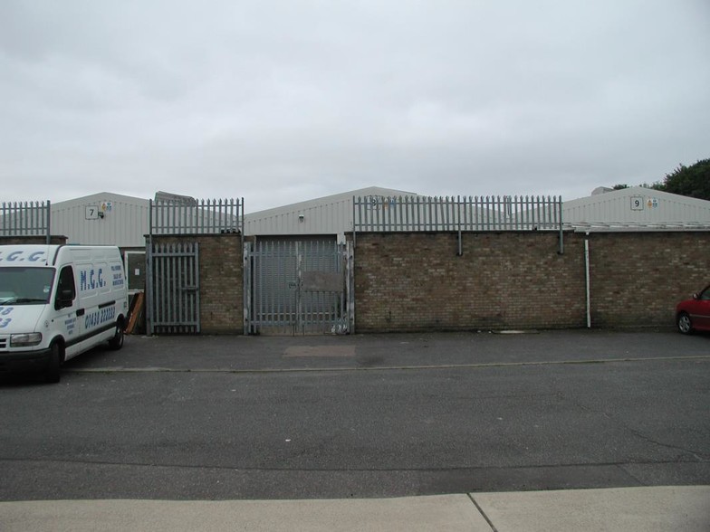 7-12 Wedgwood Gate, Stevenage for lease - Building Photo - Image 3 of 3