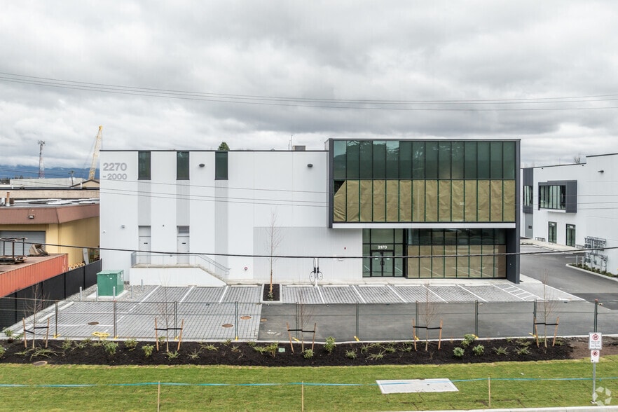 2270 Tyner St, Port Coquitlam, BC for lease - Building Photo - Image 2 of 7