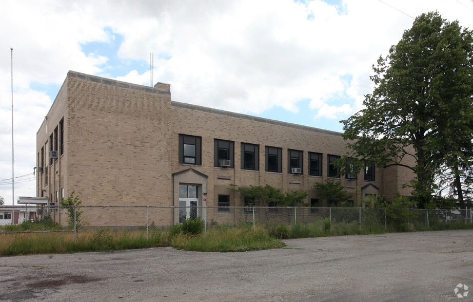 10926 N County Road 200 E, Alexandria, IN for sale - Primary Photo - Image 1 of 2