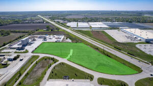 4220 Gifford Rd, Council Bluffs, IA for sale - Primary Photo - Image 1 of 17