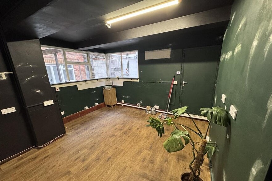 74-76 Wollaton Rd, Beeston for lease - Building Photo - Image 3 of 23