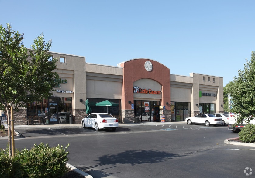 855-885 N Lemoore Ave, Lemoore, CA for lease - Building Photo - Image 2 of 2