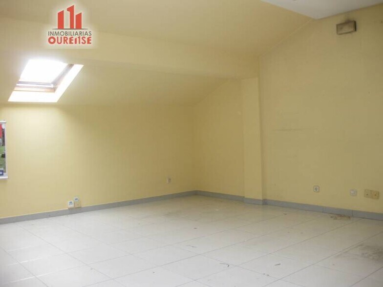 Office in Ourense, Orense for lease - Building Photo - Image 1 of 7