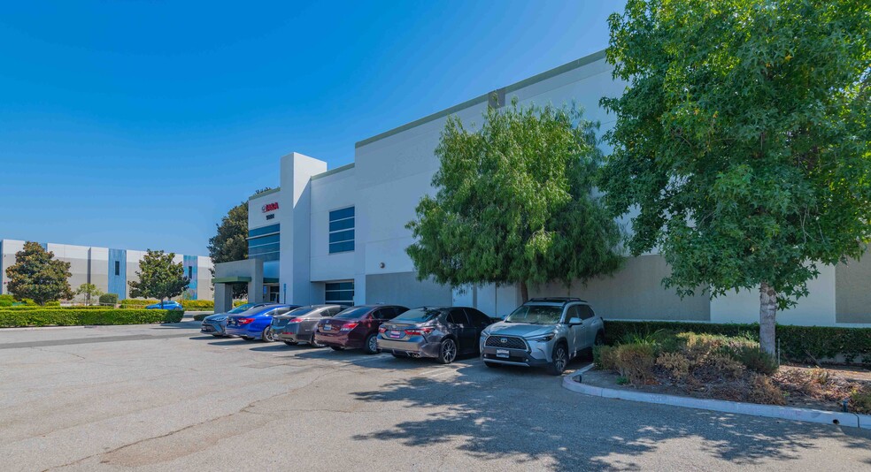 9201 Charles Smith St, Rancho Cucamonga, CA for lease - Building Photo - Image 3 of 26