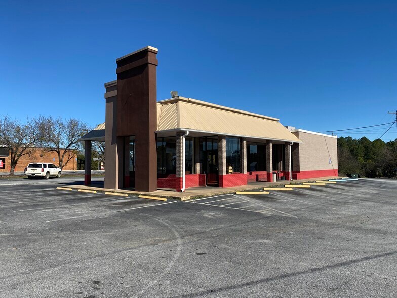 623 Elbert St, Elberton, GA 30635