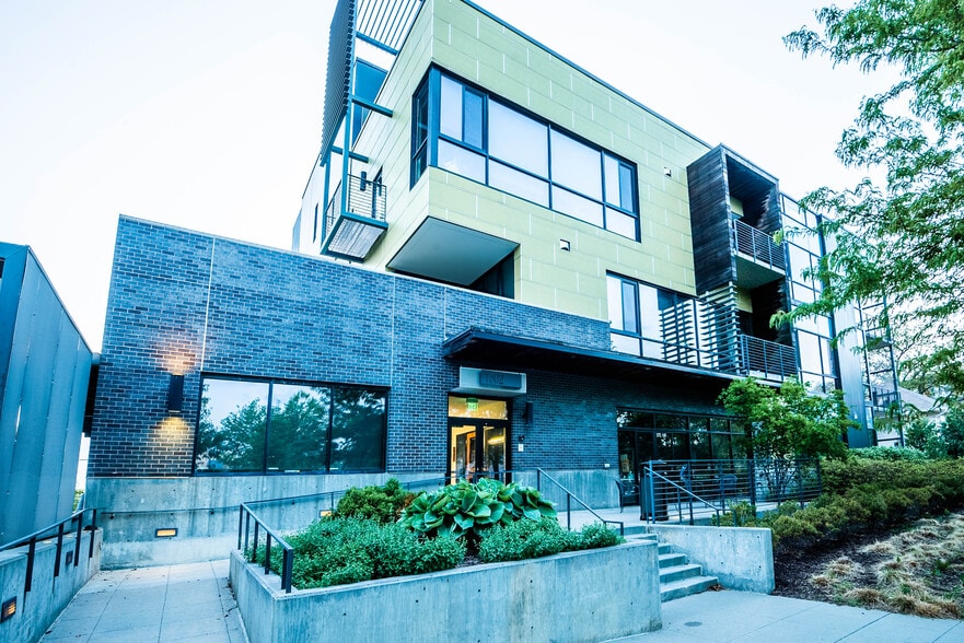 1502 S 10th St, Omaha, NE for sale - Building Photo - Image 1 of 6