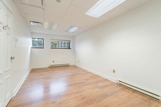 538-540 Pl Saint-Henri, Montréal, QC for lease Building Photo- Image 1 of 2