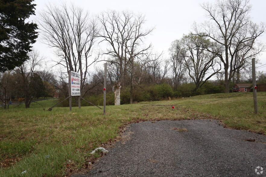 5908 Telegraph Rd, Saint Louis, MO 63129