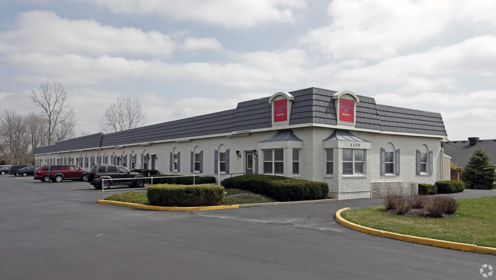 1370 N Fairfield Rd, Beavercreek, OH for lease Primary Photo- Image 1 of 5