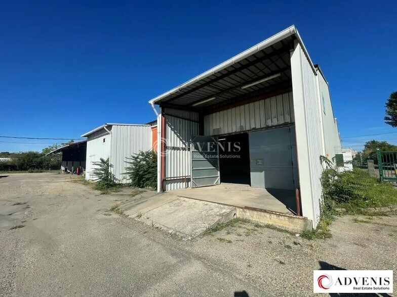 Flex in VILLENAVE-D'ORNON for lease - Building Photo - Image 1 of 8