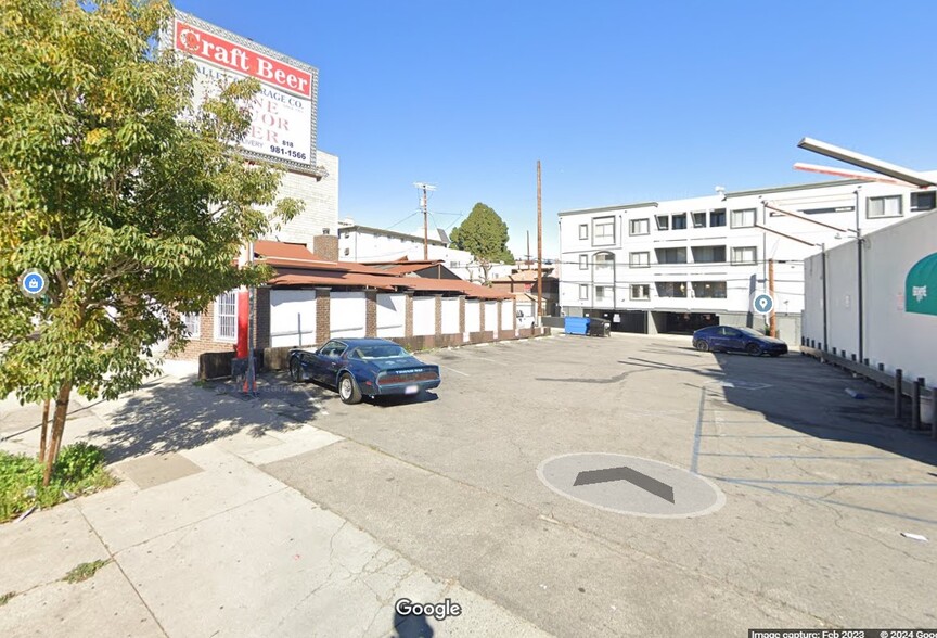 14917 Ventura Blvd, Sherman Oaks, CA for lease - Building Photo - Image 1 of 3