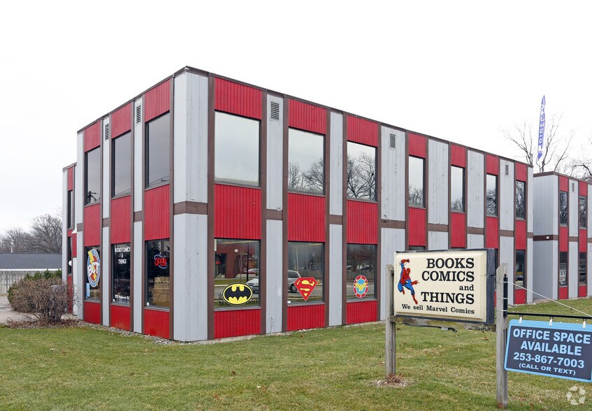 2212 Maplecrest Rd, Fort Wayne, IN for sale - Primary Photo - Image 1 of 1