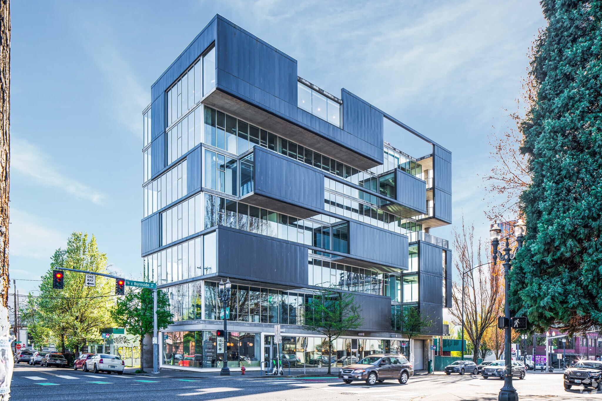 524-542 E Burnside St, Portland, OR for sale Primary Photo- Image 1 of 1