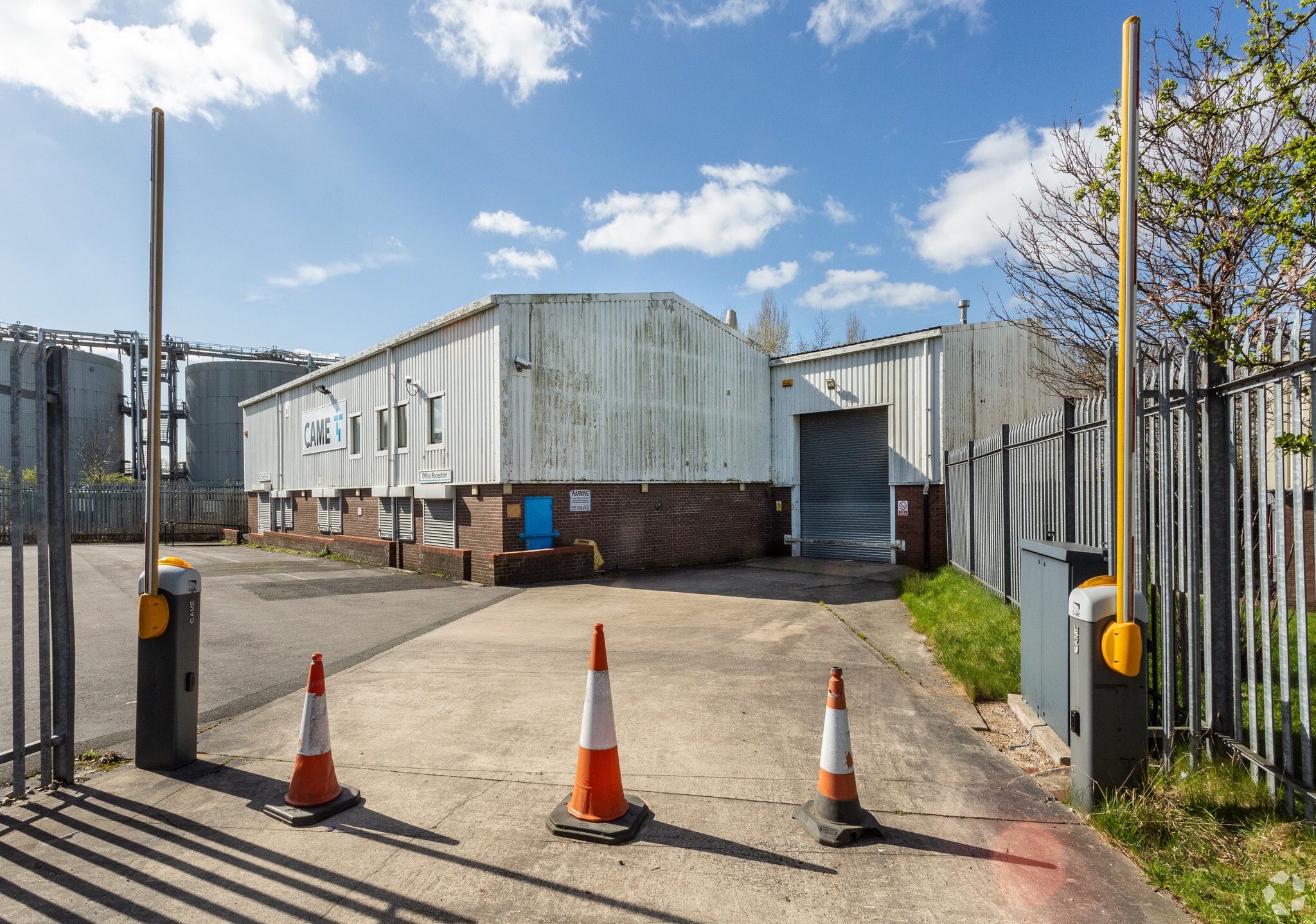 Latham Clos, Stockport for sale Primary Photo- Image 1 of 1
