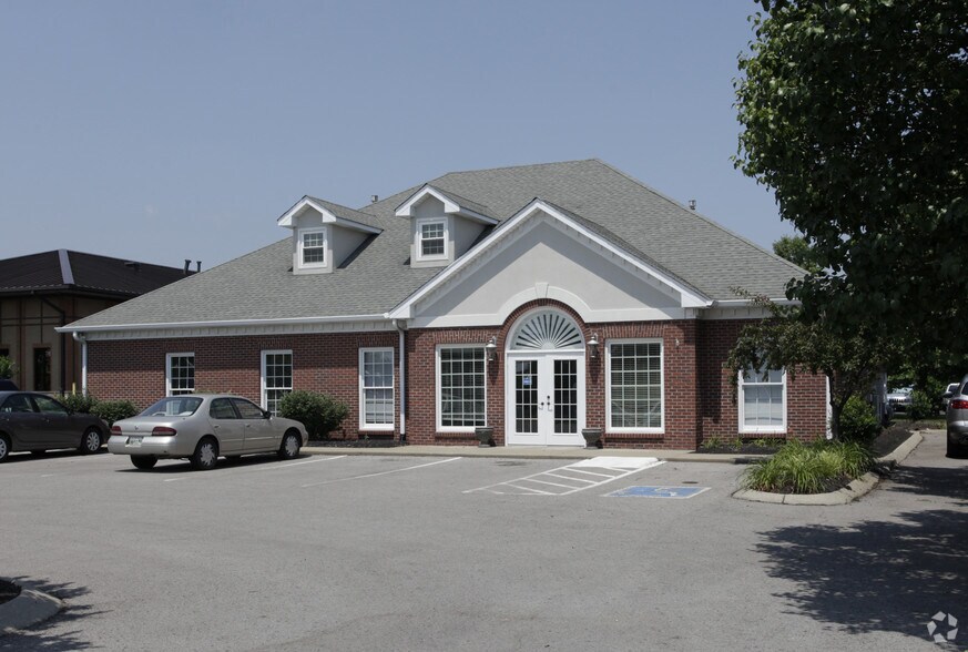 129 Indian Lake Rd, Hendersonville, TN 37075