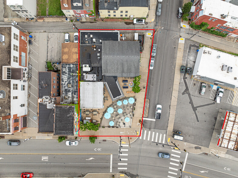 2339 E Carson St, Pittsburgh, PA for lease - Building Photo - Image 2 of 4