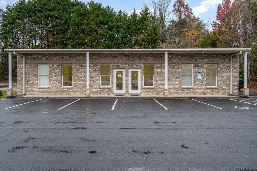 1275 & 1285 Wilkesboro Blvd, Lenoir, NC for sale - Building Photo - Image 1 of 1
