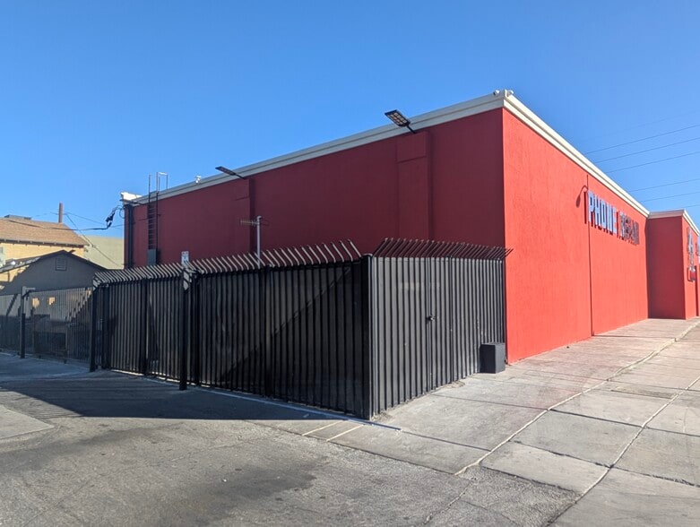1703 E Charleston Blvd, Las Vegas, NV for sale - Building Photo - Image 3 of 28