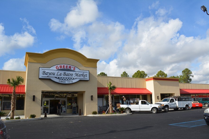 13286 N Wintzell Ave, Bayou La Batre, AL for sale - Primary Photo - Image 1 of 1