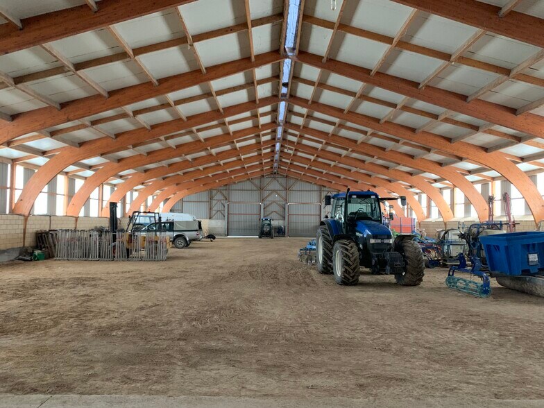 calle matura, Cuzcurrita de Río Tirón, La Rioja for sale - Primary Photo - Image 1 of 8