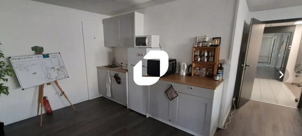 Office in SAINT-MARTIN-D'HERES for lease - Building Photo - Image 2 of 8