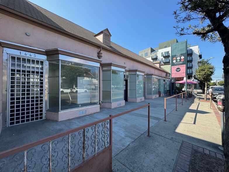 1437-1443 S Robertson Blvd, Los Angeles, CA for lease - Building Photo - Image 2 of 12