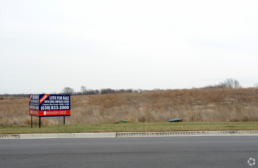 Southcreek Pky & Chicago Tube Dr, Romeoville, IL 60446