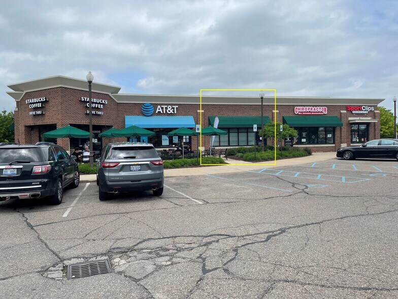 30800-30808 Lyon Center Dr E, New Hudson, MI for sale - Building Photo - Image 1 of 1