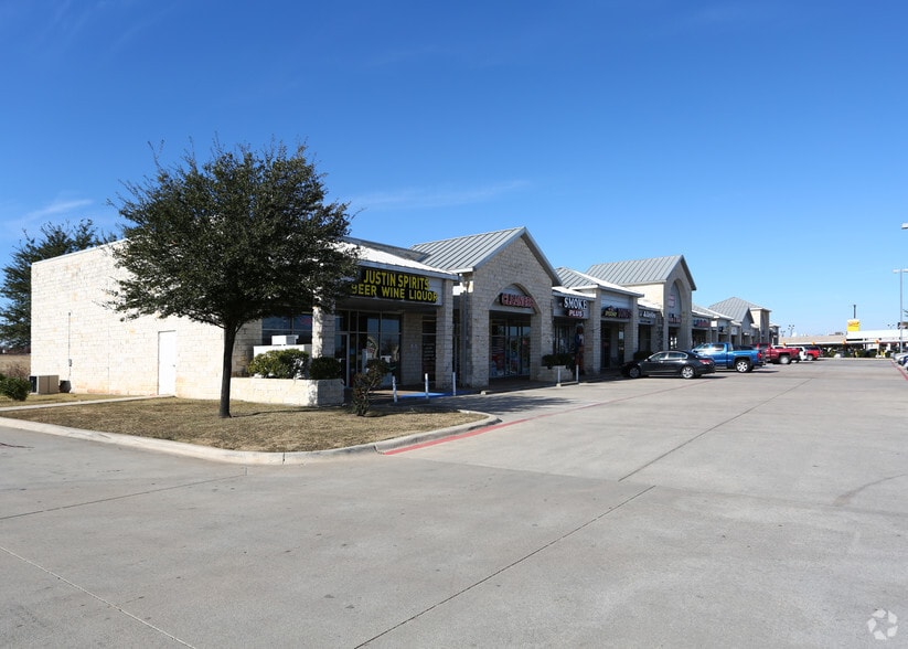 950 S FM 156, Justin, TX for lease - Primary Photo - Image 1 of 2