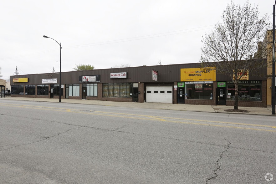 5700-5716 N Western Ave, Chicago, IL for lease - Building Photo - Image 1 of 39