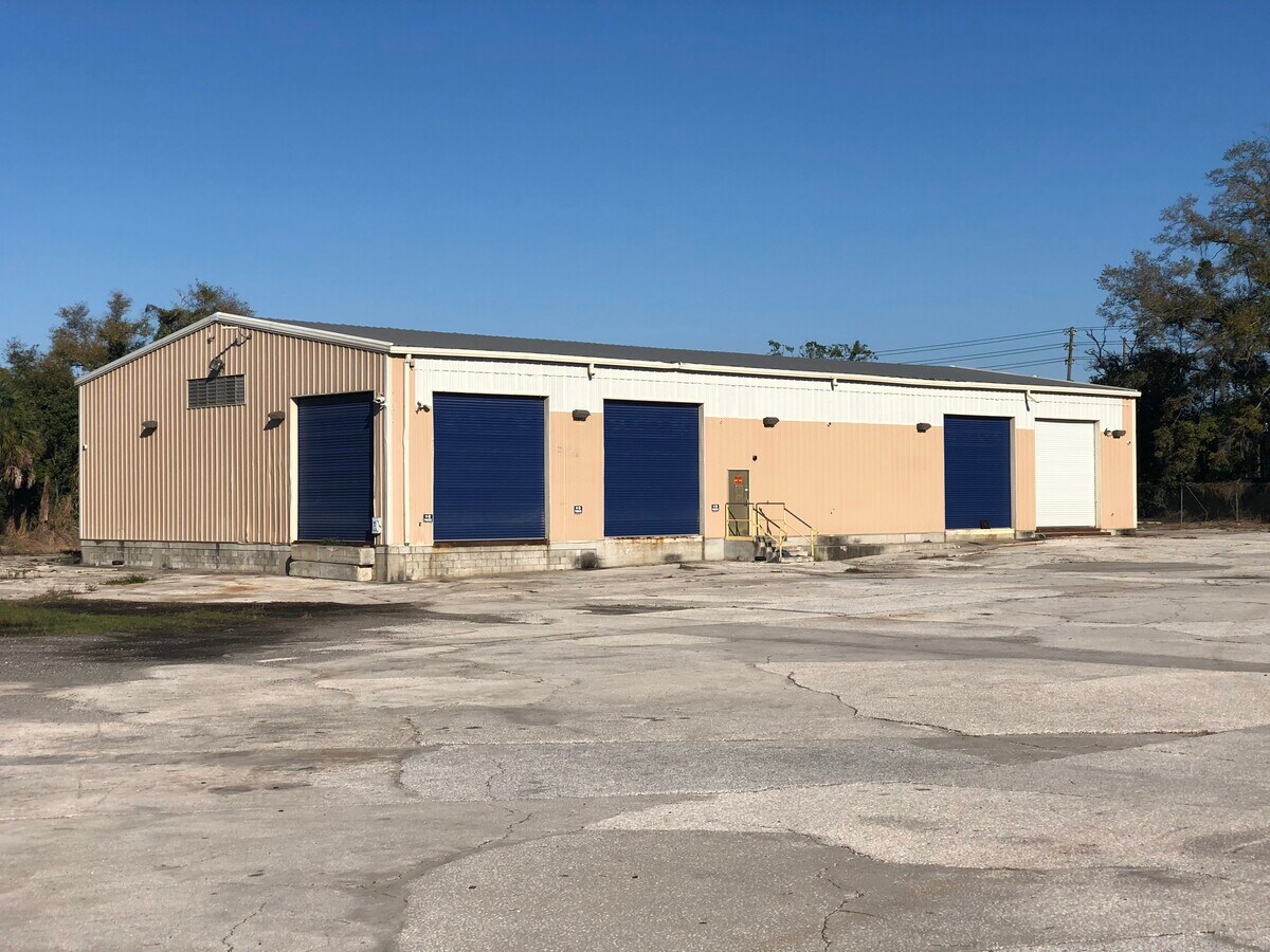 5790 Beggs Rd, Orlando, FL 32810