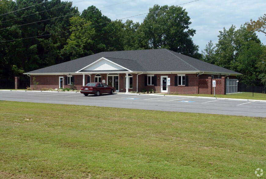 56 Tram Rd, Clinton, NC 28328