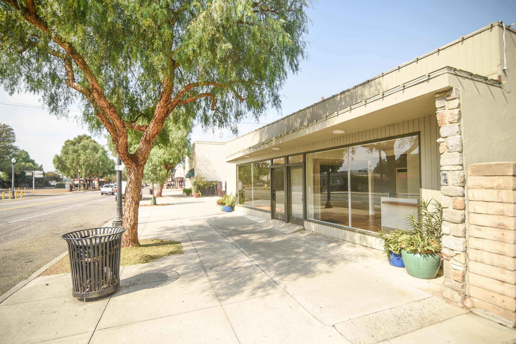 137-139 E High St, Moorpark, CA for sale Building Photo- Image 1 of 1