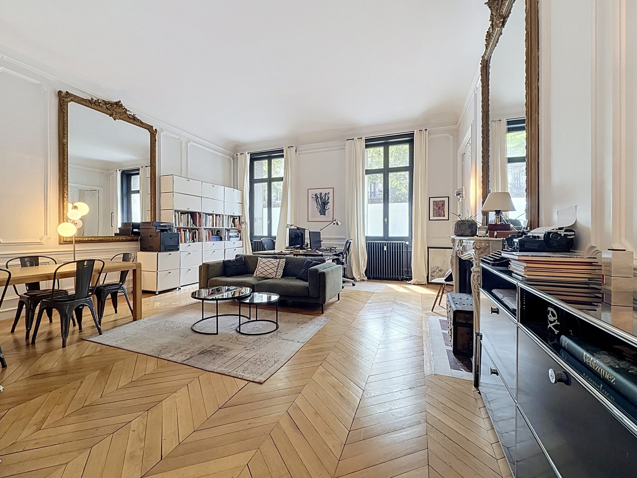Office in Paris for lease Building Photo- Image 1 of 13