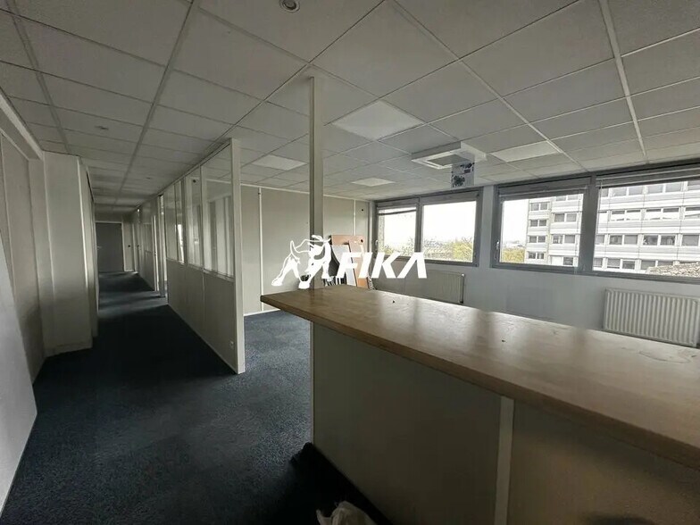 Office in Toulouse for lease - Interior Photo - Image 1 of 15